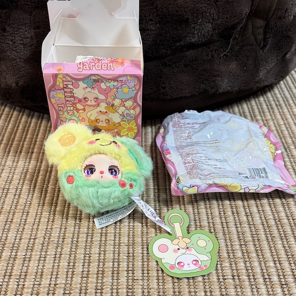 Liila’s Green Plum Mouse Garden Tea Party Mini